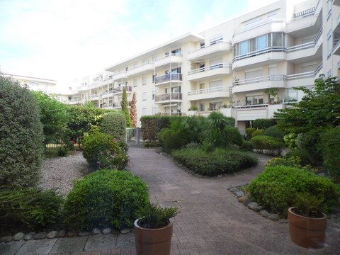 Viager occupé BORDEAUX - 33000 bouquet 30€ - ref 1226