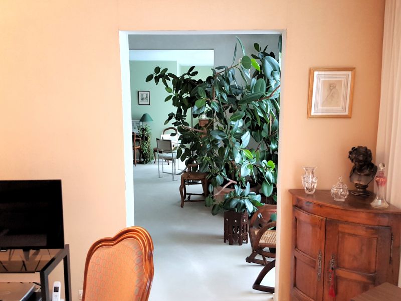 Viager occupé PUTEAUX - 92800 bouquet 70€ - ref 1662