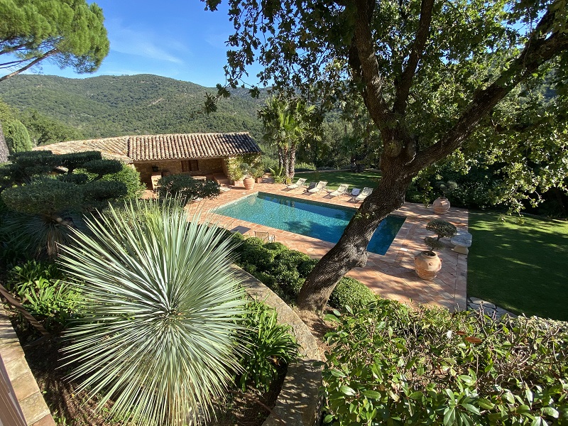 Vente à  terme GRIMAUD - 83310 bouquet 5€ - ref 1923