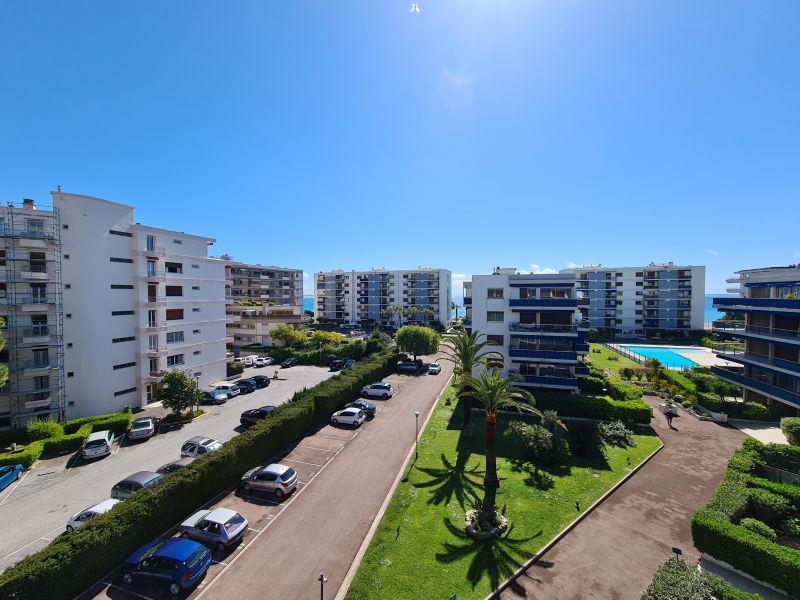 Nue-propriété CAGNES-SUR-MER - 06800 bouquet 400€ - ref 1999