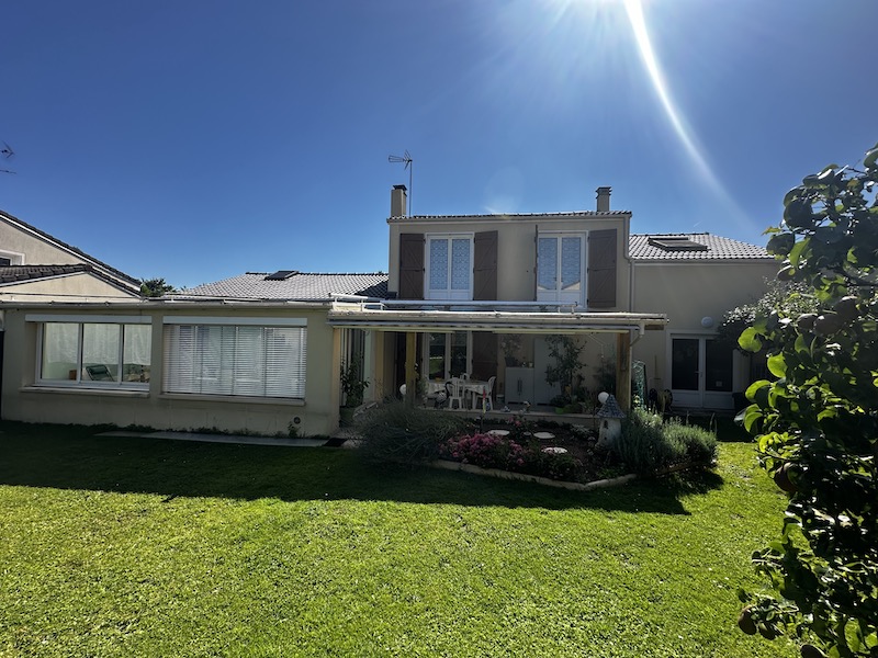 Vente à terme LESIGNY - 77150 bouquet 110€ - ref 2683b