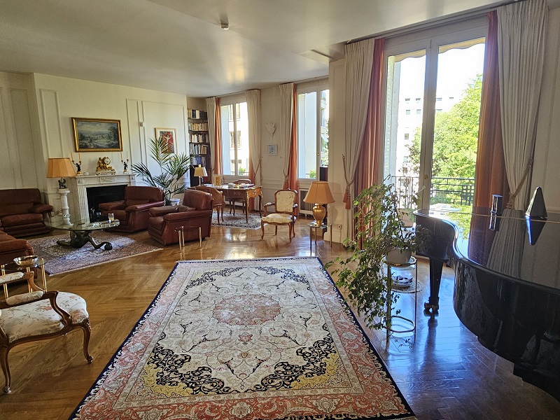 Nue-propriété PARIS bouquet 1 990 000€ - ref 2834